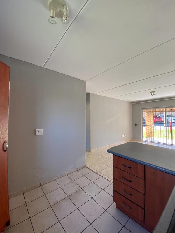 To Let 2 Bedroom Property for Rent in Halfway Gardens Gauteng