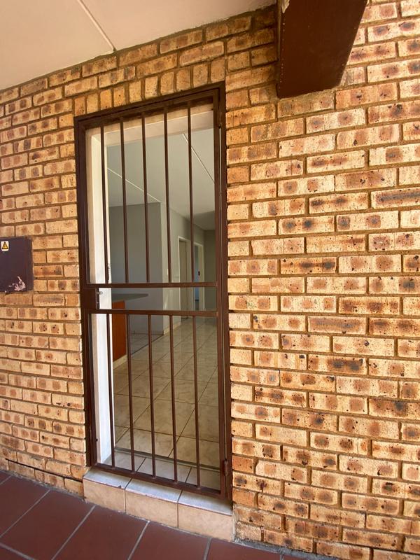 To Let 2 Bedroom Property for Rent in Halfway Gardens Gauteng