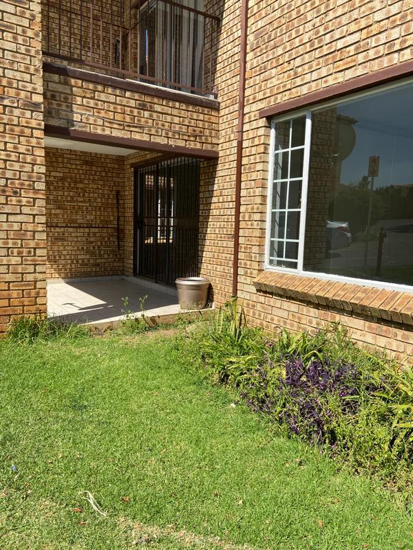 To Let 2 Bedroom Property for Rent in Halfway Gardens Gauteng