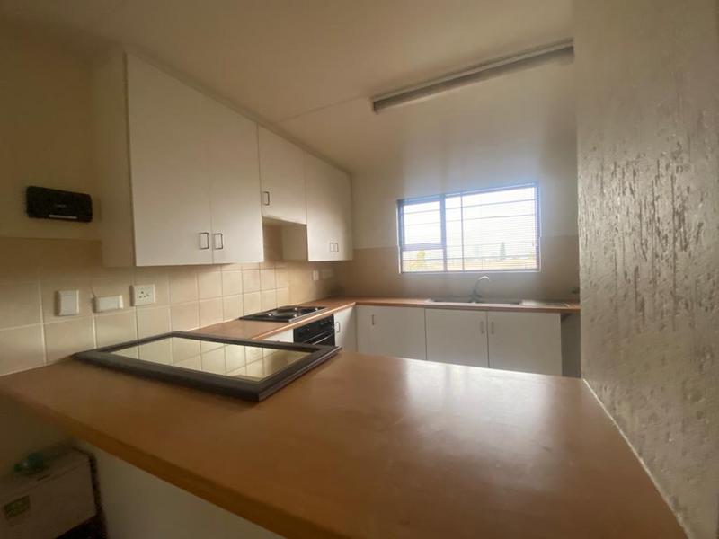 To Let 2 Bedroom Property for Rent in Vorna Valley Gauteng