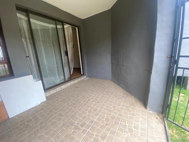 To Let 2 Bedroom Property for Rent in Vorna Valley Gauteng