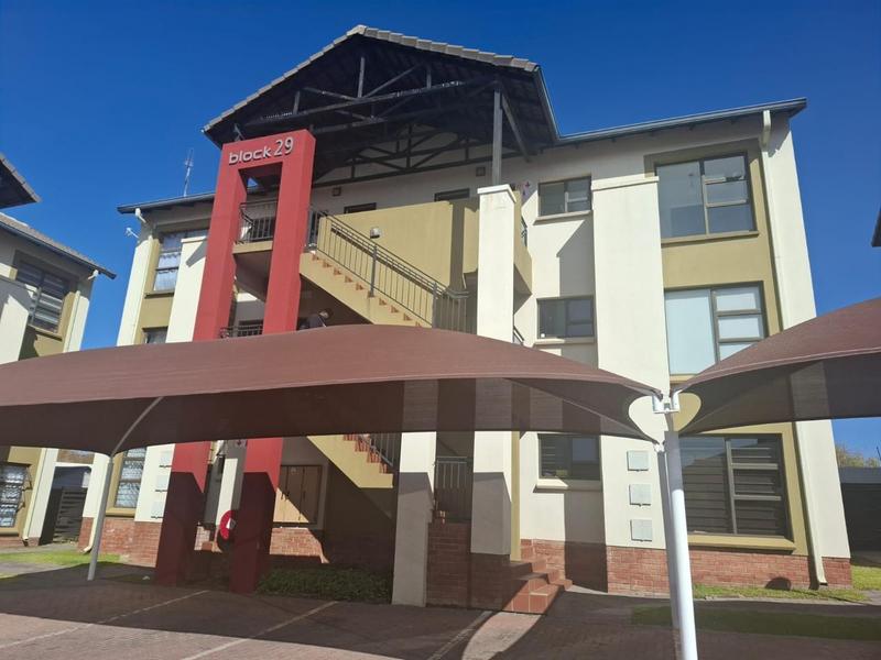 2 Bedroom Property for Sale in Noordwyk Gauteng