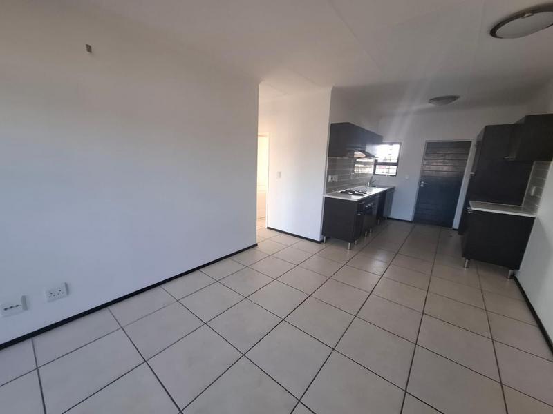 2 Bedroom Property for Sale in Noordwyk Gauteng