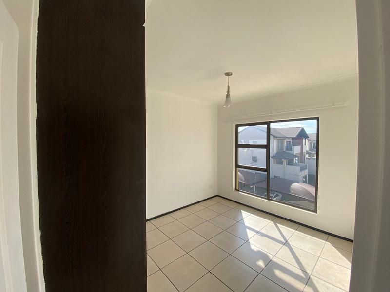 2 Bedroom Property for Sale in Noordwyk Gauteng