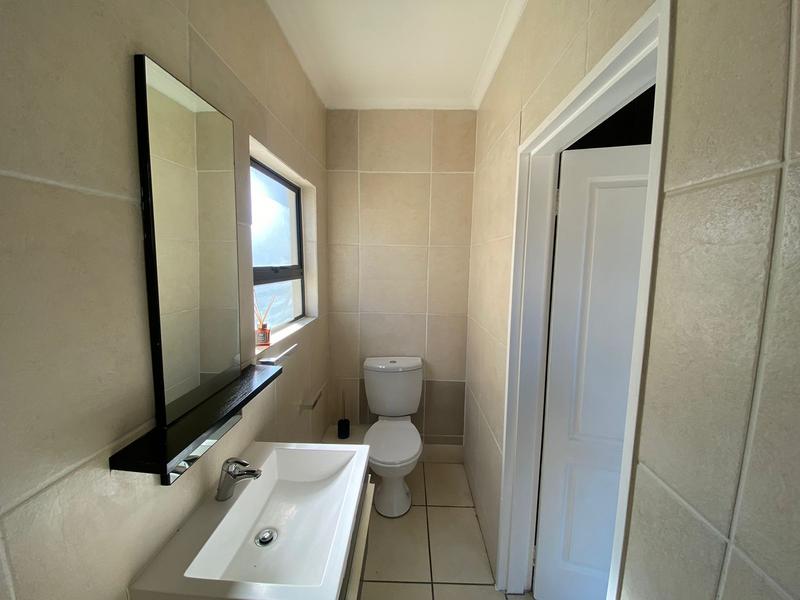 2 Bedroom Property for Sale in Noordwyk Gauteng