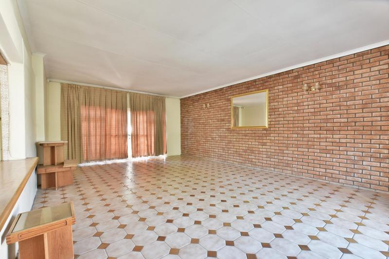 4 Bedroom Property for Sale in New Redruth Gauteng