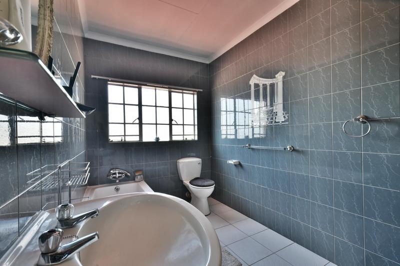 4 Bedroom Property for Sale in New Redruth Gauteng