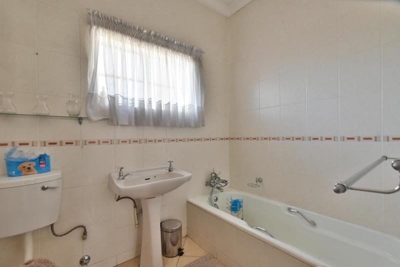 4 Bedroom Property for Sale in New Redruth Gauteng