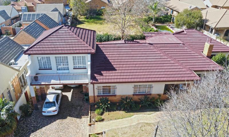 4 Bedroom Property for Sale in New Redruth Gauteng