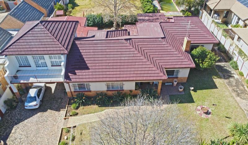 4 Bedroom Property for Sale in New Redruth Gauteng