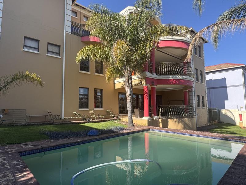 5 Bedroom Property for Sale in Rangeview Ext 4 Gauteng
