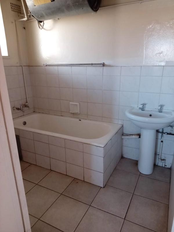To Let 1 Bedroom Property for Rent in Jeppestown Gauteng