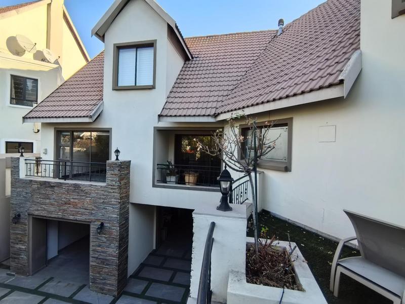4 Bedroom Property for Sale in Bedfordview Gauteng