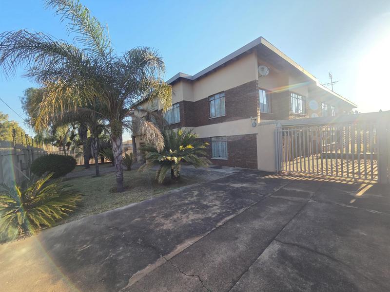 To Let 2 Bedroom Property for Rent in Erasmia Gauteng