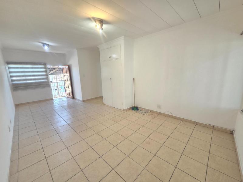 To Let 2 Bedroom Property for Rent in Erasmia Gauteng