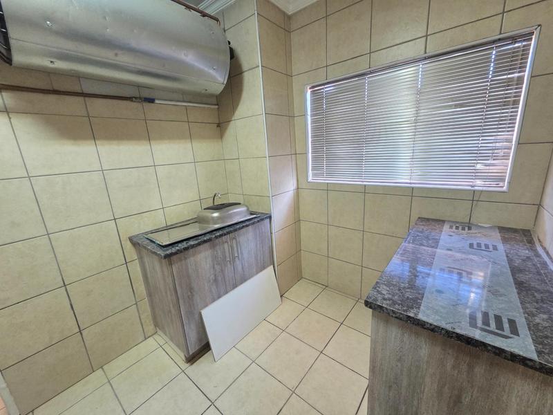 To Let 2 Bedroom Property for Rent in Erasmia Gauteng