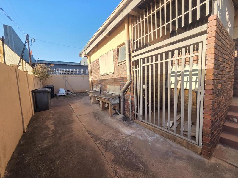 To Let 2 Bedroom Property for Rent in Erasmia Gauteng
