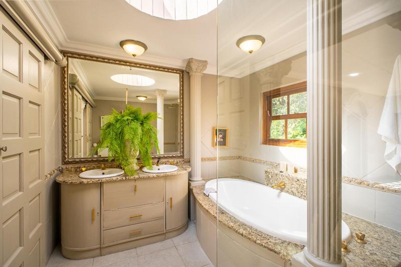 4 Bedroom Property for Sale in Waterkloof Ridge Gauteng