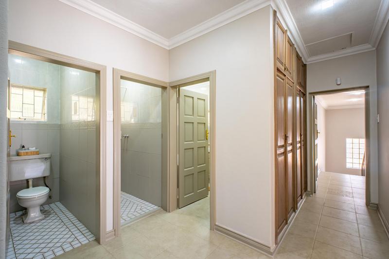 4 Bedroom Property for Sale in Waterkloof Ridge Gauteng