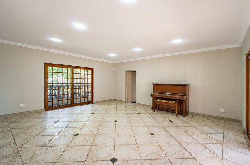 4 Bedroom Property for Sale in Waterkloof Ridge Gauteng