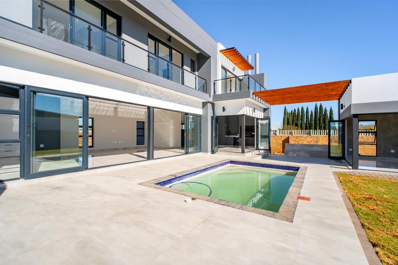 5 Bedroom Property for Sale in Midstream Heights Gauteng