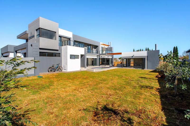 5 Bedroom Property for Sale in Midstream Heights Gauteng