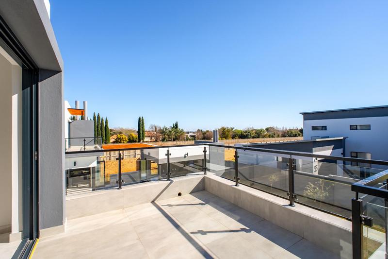 5 Bedroom Property for Sale in Midstream Heights Gauteng