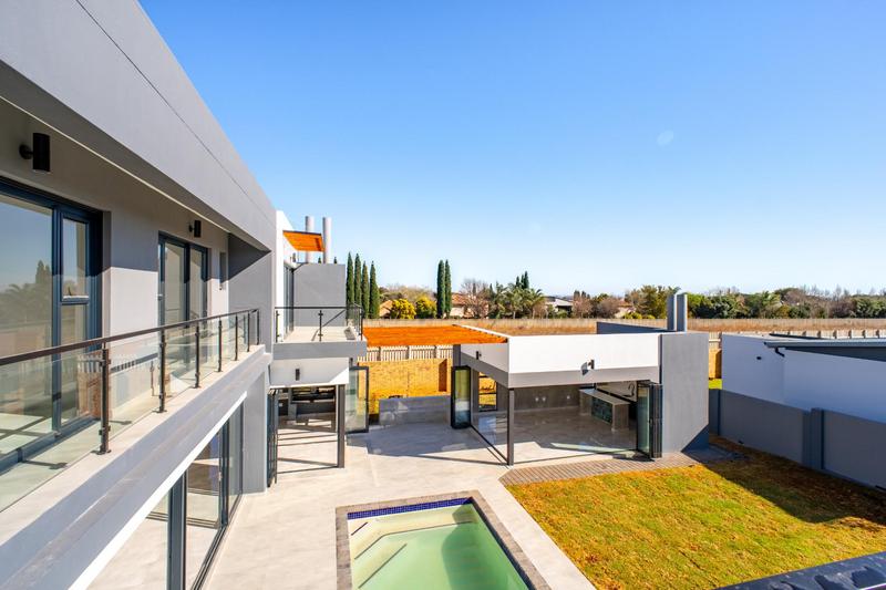 5 Bedroom Property for Sale in Midstream Heights Gauteng
