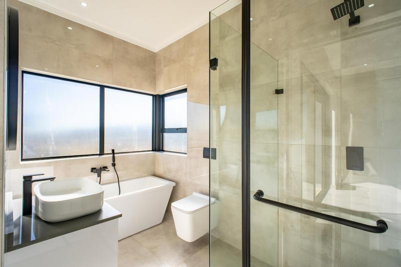 5 Bedroom Property for Sale in Midstream Heights Gauteng