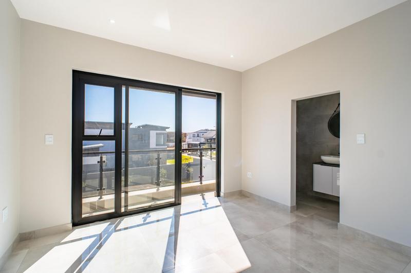 5 Bedroom Property for Sale in Midstream Heights Gauteng