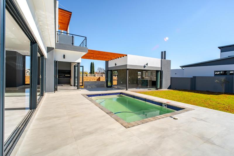 5 Bedroom Property for Sale in Midstream Heights Gauteng