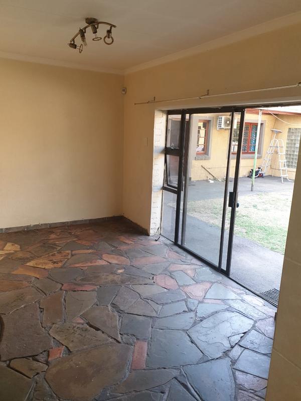 To Let 1 Bedroom Property for Rent in Lambton Gauteng