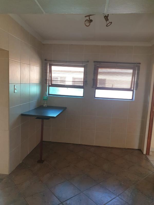 To Let 1 Bedroom Property for Rent in Lambton Gauteng