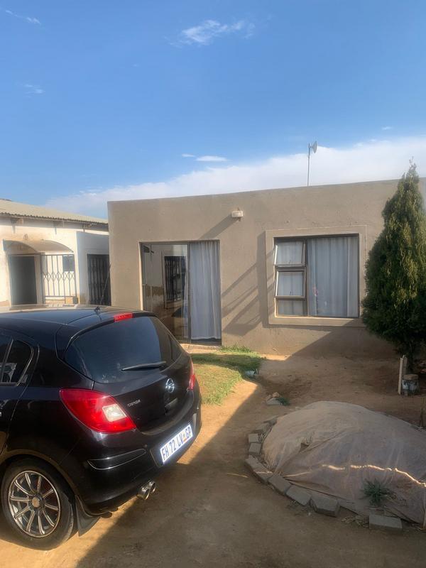 2 Bedroom Property for Sale in Etwatwa Gauteng