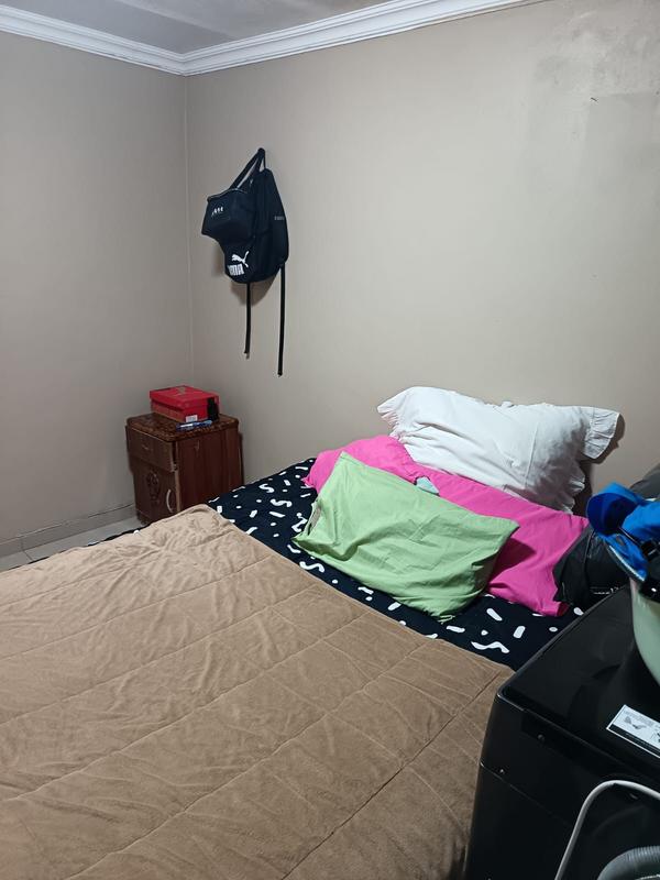 2 Bedroom Property for Sale in Etwatwa Gauteng