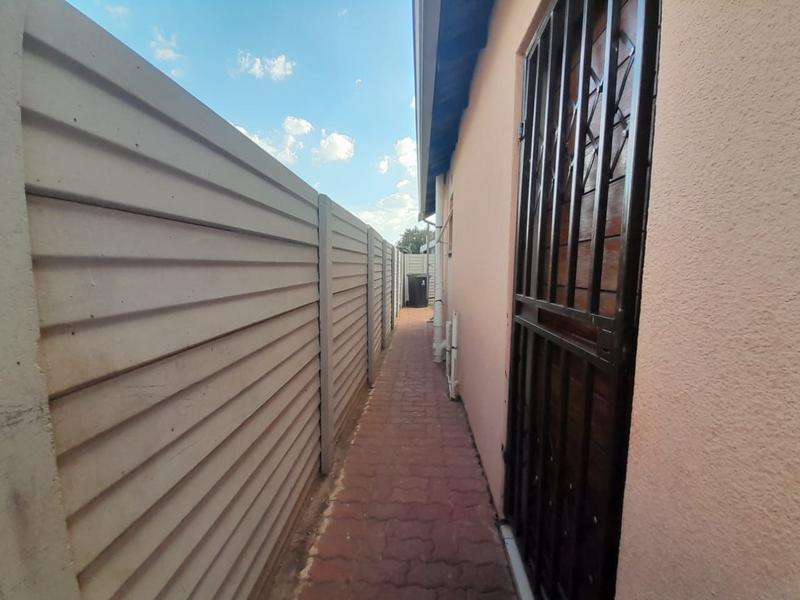 2 Bedroom Property for Sale in Sky City Gauteng