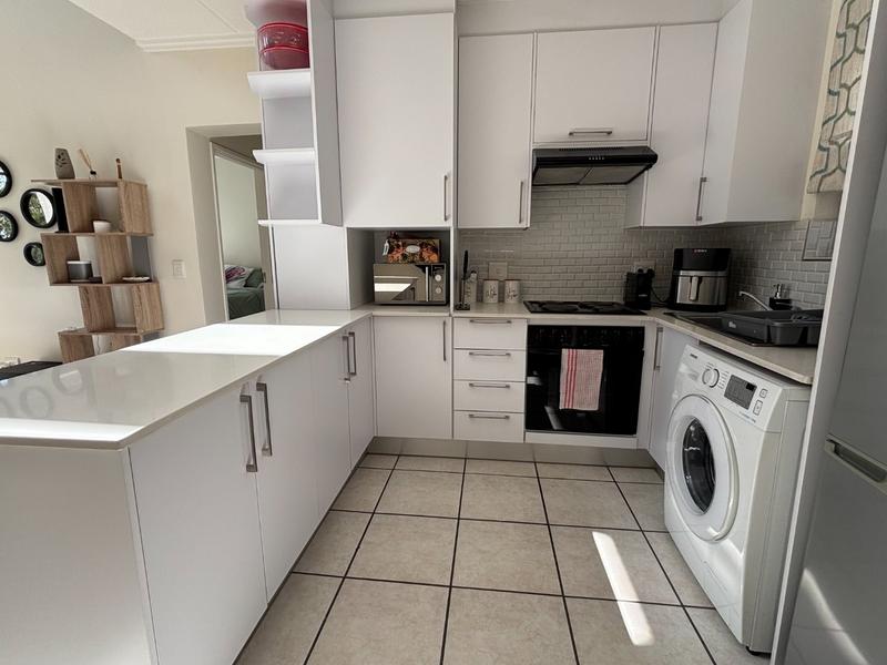 1 Bedroom Property for Sale in Paulshof Gauteng