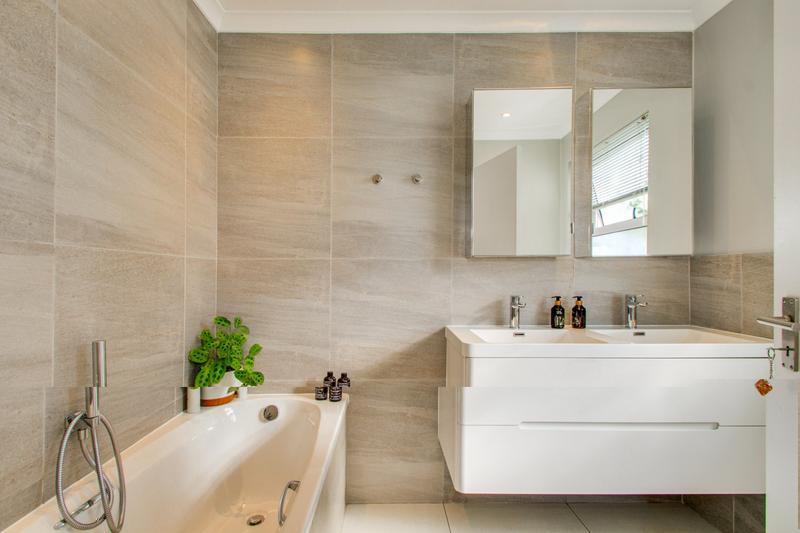 3 Bedroom Property for Sale in Lonehill Gauteng