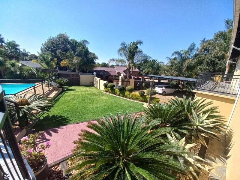 5 Bedroom Property for Sale in Noordheuwel Gauteng
