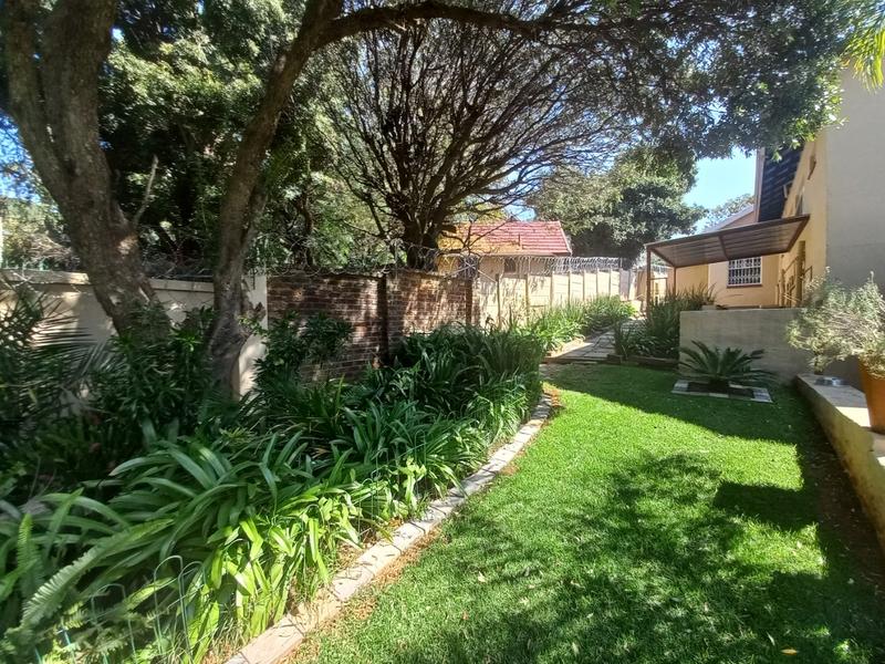 5 Bedroom Property for Sale in Noordheuwel Gauteng