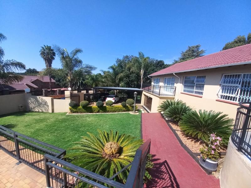 5 Bedroom Property for Sale in Noordheuwel Gauteng