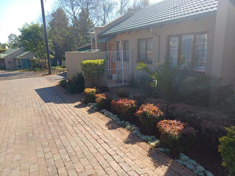 2 Bedroom Property for Sale in Noordheuwel Gauteng