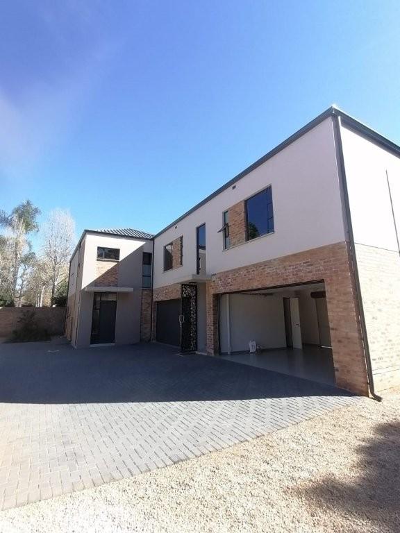 To Let 3 Bedroom Property for Rent in Waterkloof A H Gauteng