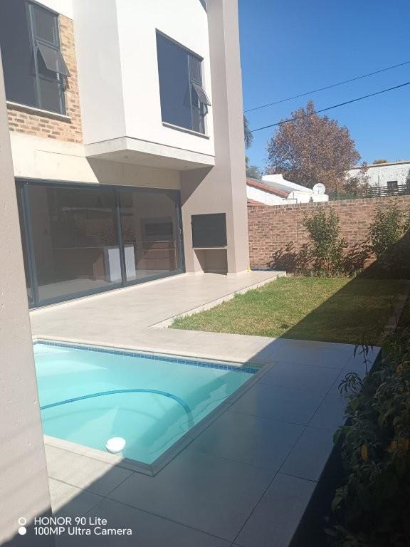 To Let 3 Bedroom Property for Rent in Waterkloof A H Gauteng