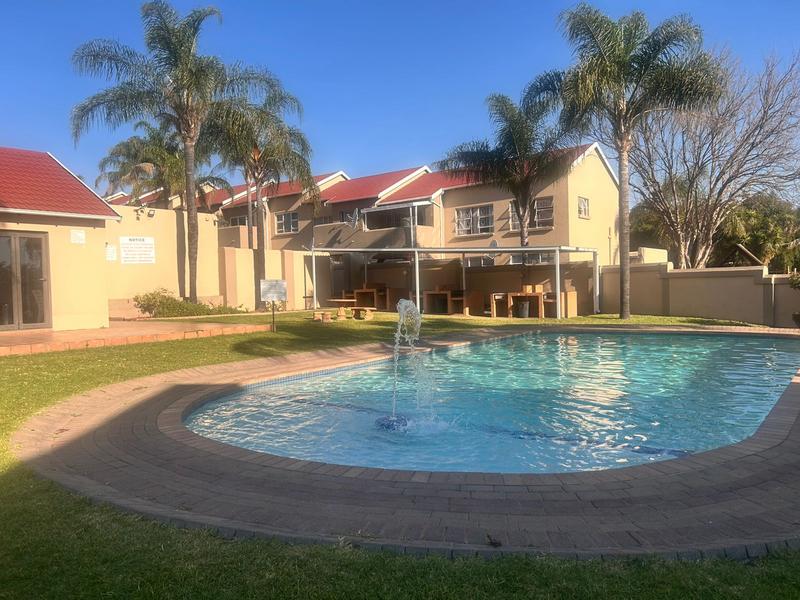 To Let 2 Bedroom Property for Rent in Vorna Valley Gauteng