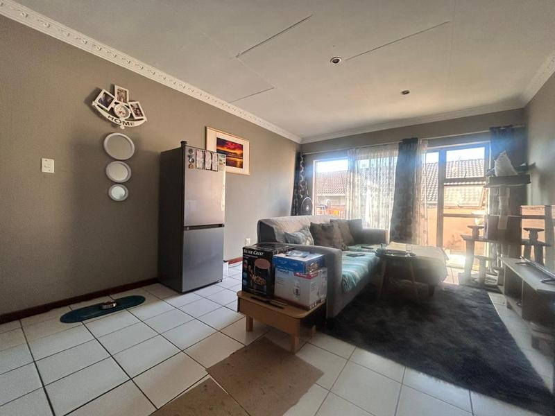 To Let 2 Bedroom Property for Rent in Vorna Valley Gauteng