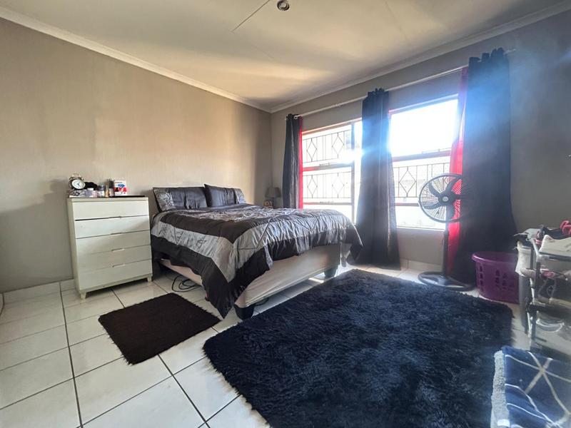 To Let 2 Bedroom Property for Rent in Vorna Valley Gauteng