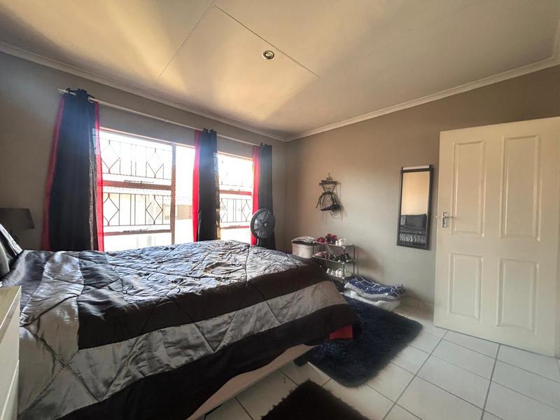 To Let 2 Bedroom Property for Rent in Vorna Valley Gauteng