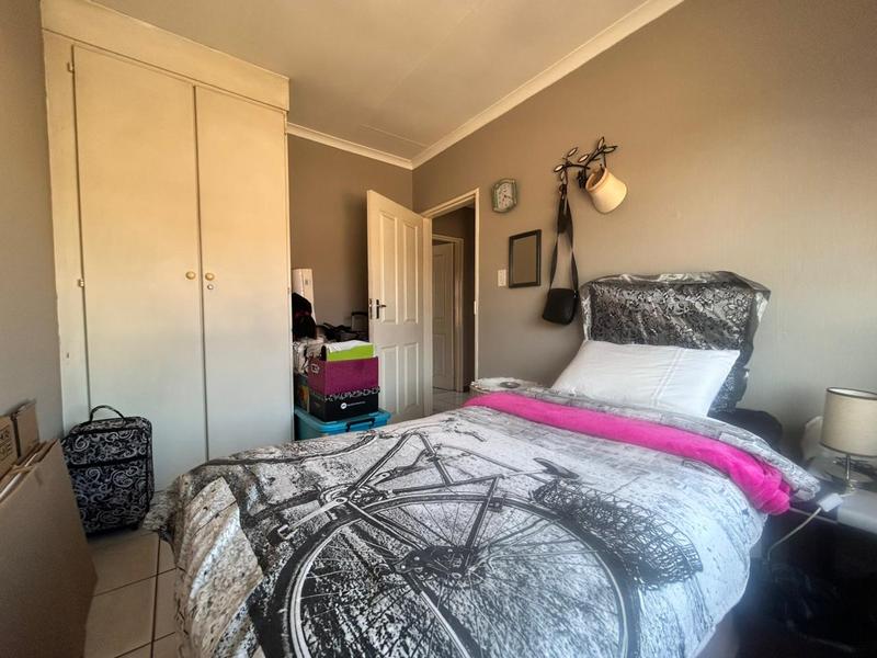 To Let 2 Bedroom Property for Rent in Vorna Valley Gauteng