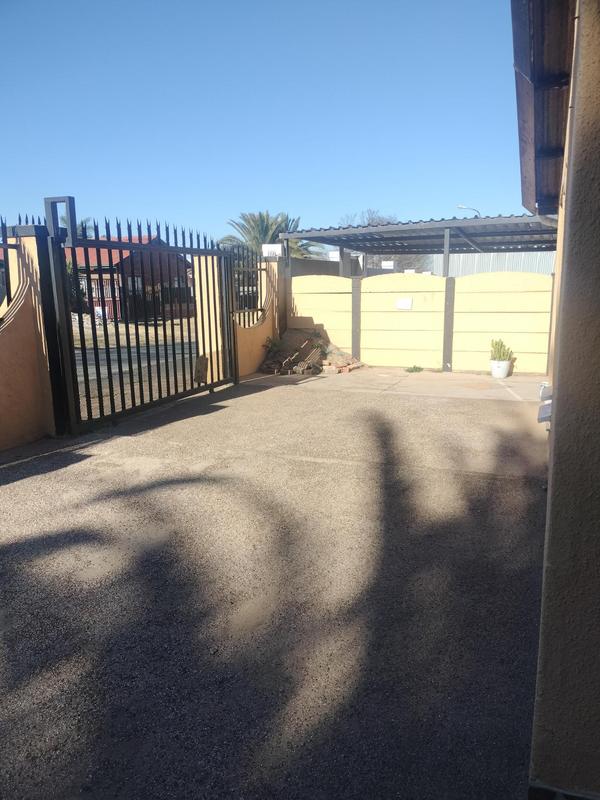 5 Bedroom Property for Sale in Sophiatown Gauteng